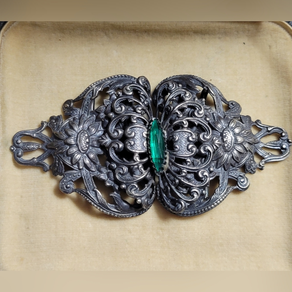 Antique Silver Tone Filigree Belt Buckle With Green Glass Stone/No Markings
